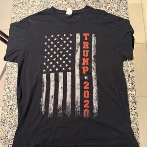 “Trump 2020” T-shirt